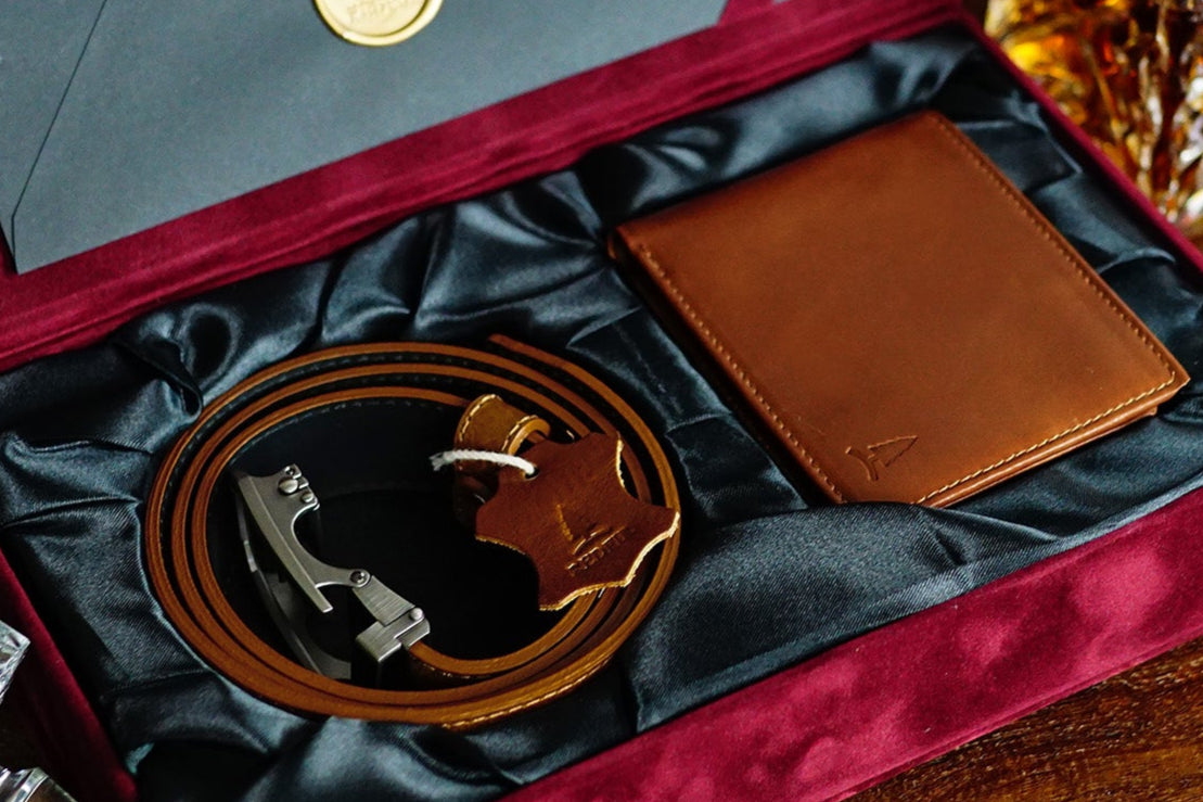 Geschenkset Lucky in Braun - Gürtel und Portemonnaie